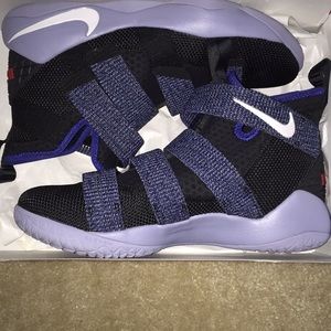 Lebron Soldier XI